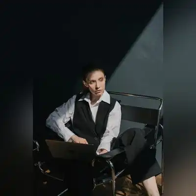 叶璨新